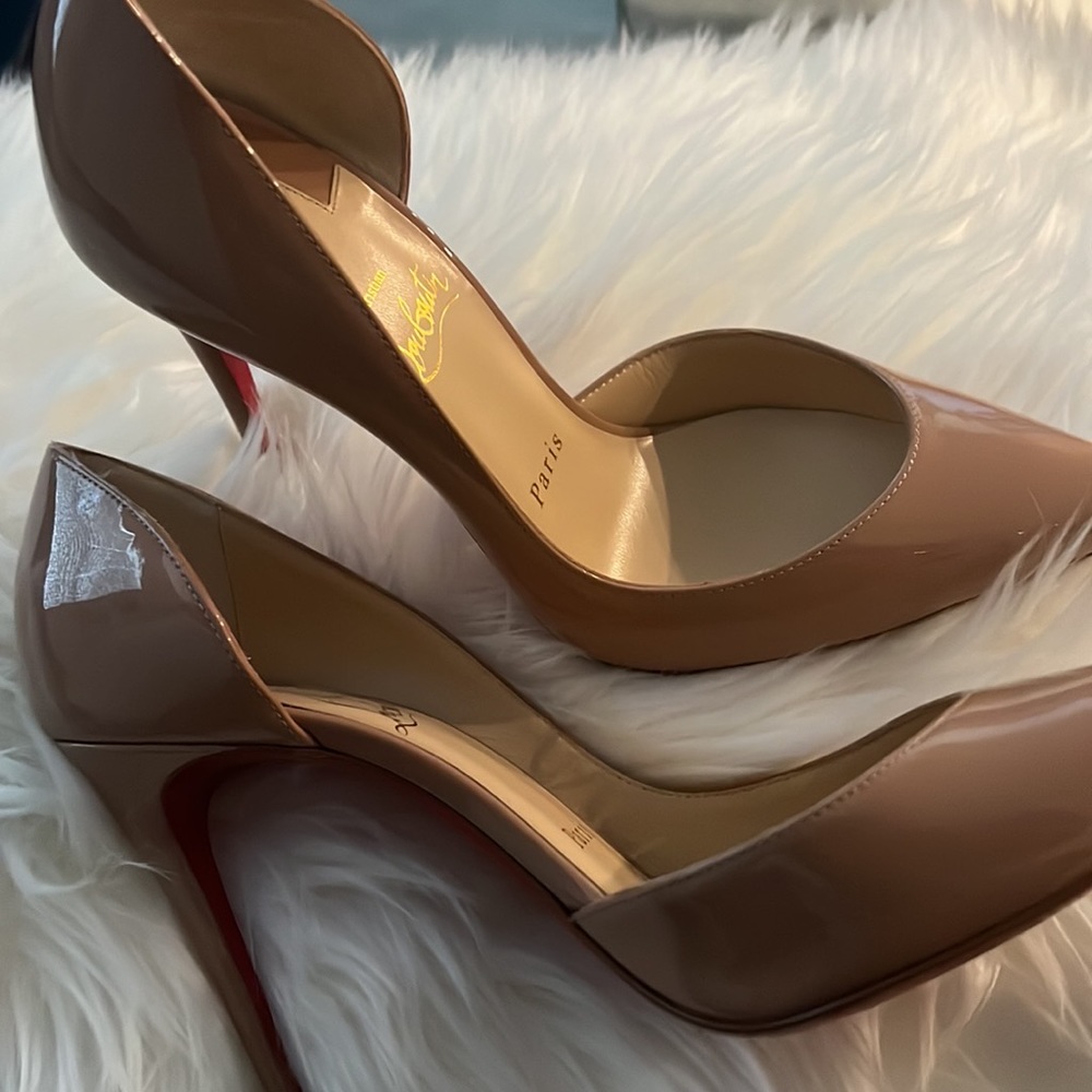 Christian Louboutin Nude Red Bottom Heels Size 38. Nude. - Picture 3 of 6